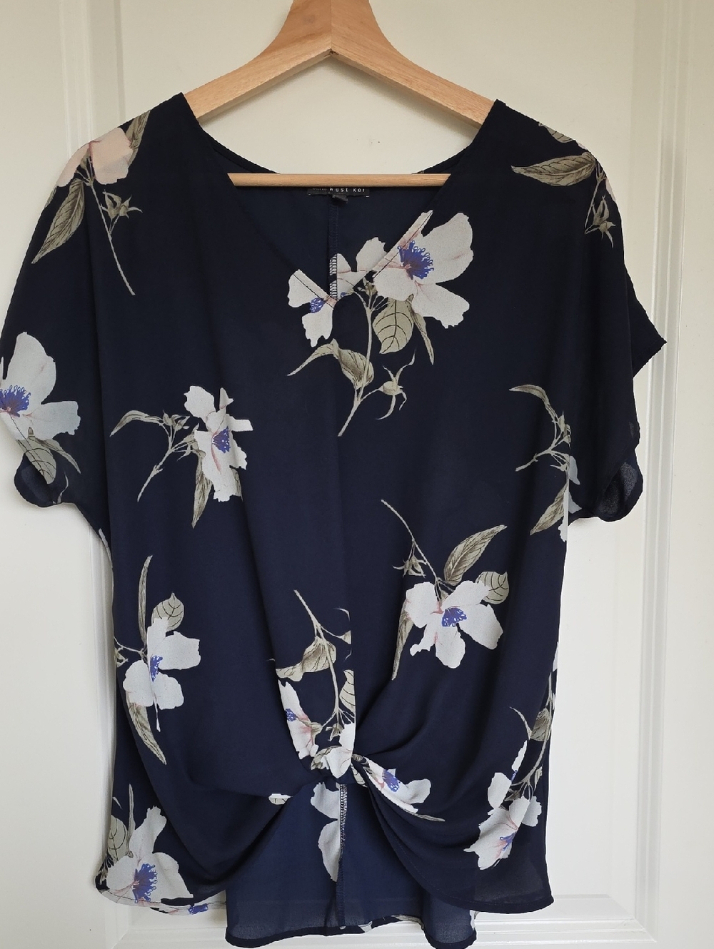 West Kei Navy Blue Floral Twist-Front V-Neck Blouse